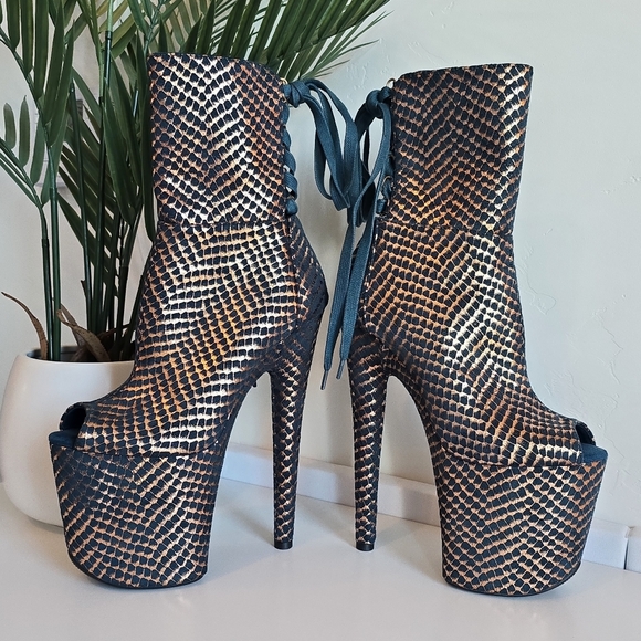 NWOB Hella Heels Khaleesi Open Toe Corset Boot 8" Heel Metallic Faux Suede - Picture 8 of 12